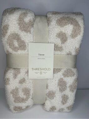 Throw Blanket Threshold Cozy Feathery Knit Cheetah Beige 50”x60” New